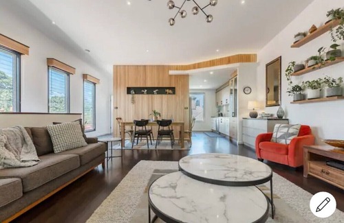 Richmond House | Sophisicated Family Oasis in Richmond