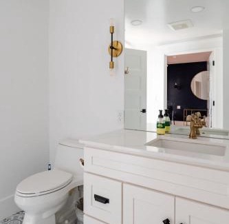 Nob Hill House | Sophisticated 2BR - Prime NW 23rd Location