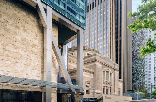 Downtown Seattle Hotel | Sophisticated Room 10 Min Walk From Space Needle