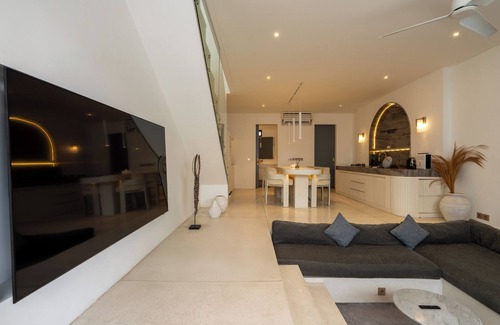 Pererenan Apartment | Sore Suites at Pererenan by Betterplace
