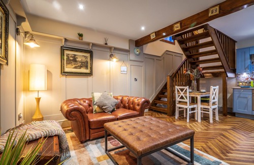 Londonderry House | Sorley Boys Snug - Near Museum of Free Derry and Bloody Sunday Memorial