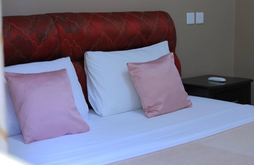 Entebbe Hotel | Soser View Hotel Apartments