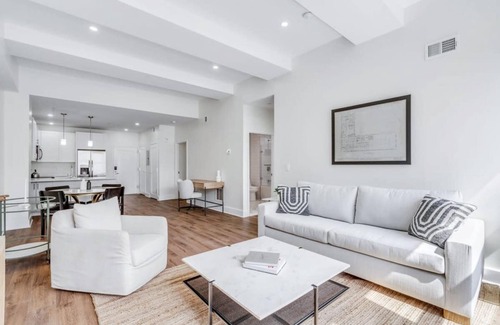 Center City East Apartment | Sosuite 2BR Apt w Park View, W/d, Gym, Lounge