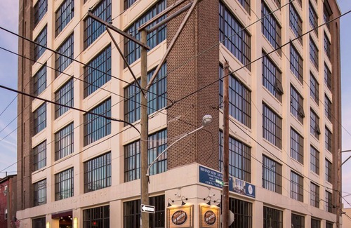 West Poplar Apartment | Sosuite 2BR Apt w W D Gym On-site Restaurant