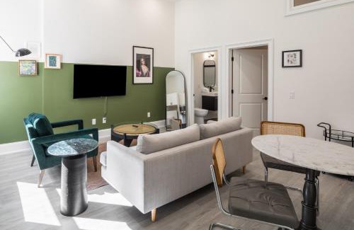 Rittenhouse Row Apartment | Sosuite at French Quarters - Rittenhouse Square