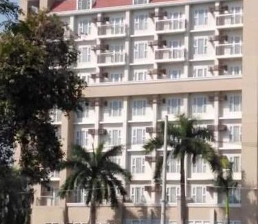 Tandang Sora Apartment | Sotogrande Neopolitan Hotel