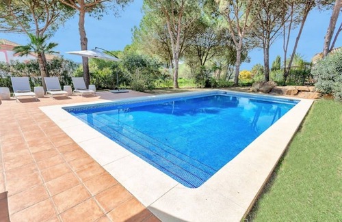 San Roque Villa | Sotogrande YOLO Spaces - White House Villa