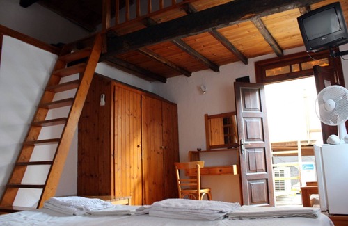 Skopelos Hotel | Sotos Pension