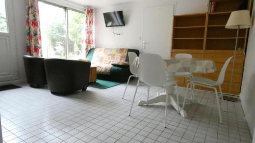 Herblay Apartment | Souffle d'air-nature, Plain-pied, Rénové en août