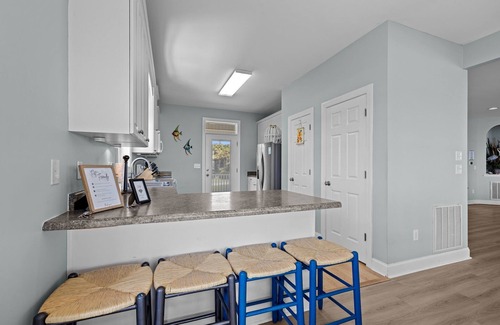 Gloucester House | Sound Front, Pet Friendly House with Boat Lift (Dolphin Lookout)