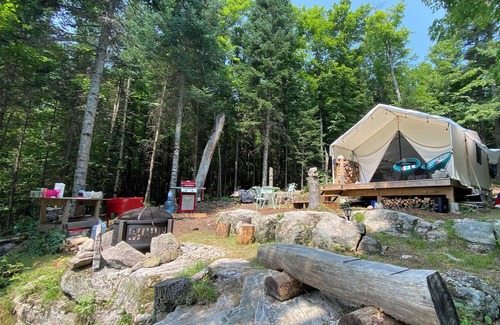 Muskoka Lakes RV Rental | Sound of Silence off-grid Glamping in Muskoka
