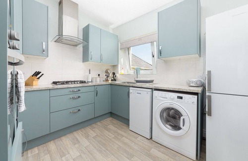 Port Erin Apartment | Sound of the Sea - a holiday cottage that sleeps 5 guests in 3 bedrooms