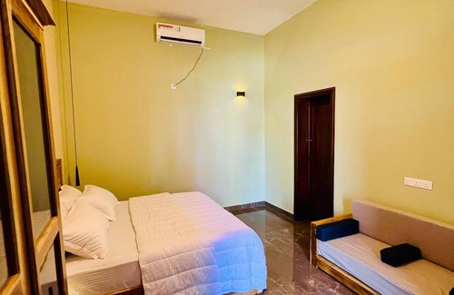 Pottuvil Division 2 Hotel | Sound Sleep Resort