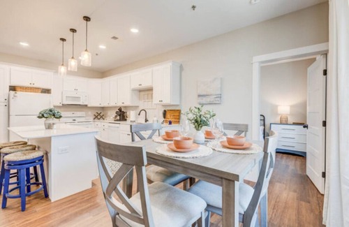 Manteo Apartment | Soundscape Family Suite/pet-friendly