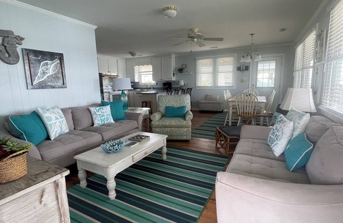 Topsail Beach Cottage | SoundSide Haven, 3 BR, 2 BA Family friendly Cottage with Gorgeous Sunsets
