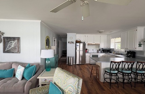 Topsail Beach Cottage | SoundSide Haven, 3 BR, 2 BA Family friendly Cottage with Gorgeous Sunsets