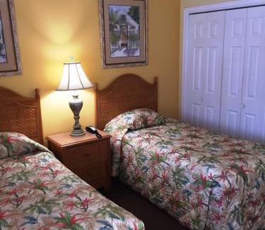 Pensacola Beach Resort | Soundside Holiday Beach Resort