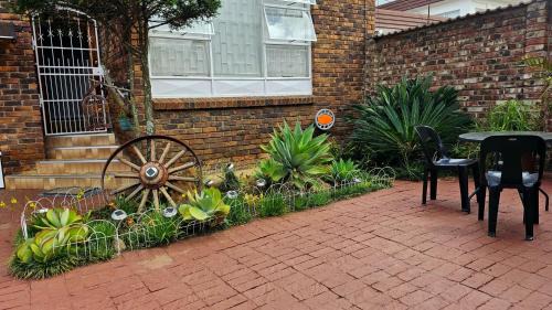 Piet Retief Apartment | South 32