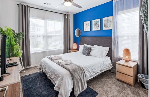Avery Creek Apartment | South Asheville Getaway | Private Balcony Apt 1