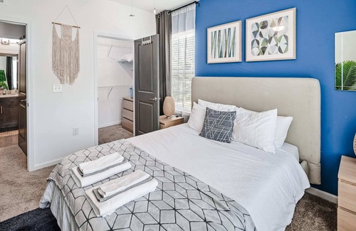 Avery Creek Apartment | South Asheville Getaway | Private Balcony Apt 2