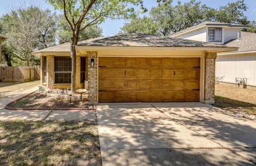 Park Ridge House | South Austin Home with Yard Pets Welcome!