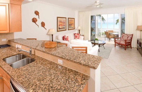 Seven Mile Beach Condo | South Bay Beach Club - Two Bedroom Beachfront Condos