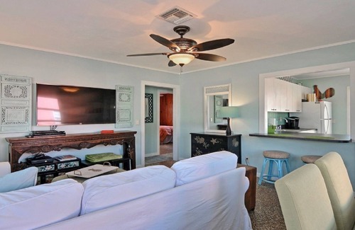 Vero Beach House | SOUTH BEACH & PARK Just Steps Away STARFISH COTTAGE Cute Cozy Vero Beach