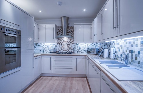 Tenby Apartment | South Beach View- 2 Bedroom - Tenby