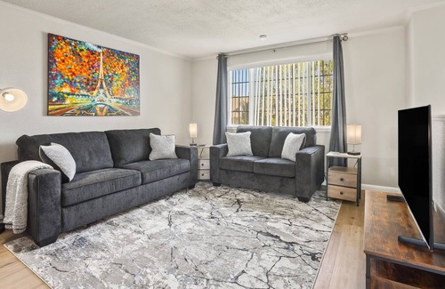 Southwest Ada County Alliance House | South Boise| Gathering Place Sleeps 16| Large Yard