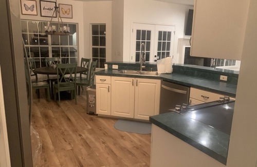 Beaufort House | South Carolina Comfort! Lake golf view. Very private and quiet.