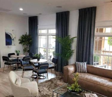 Brown Road Apartment | South Charlotte’s Cozy & Modern
