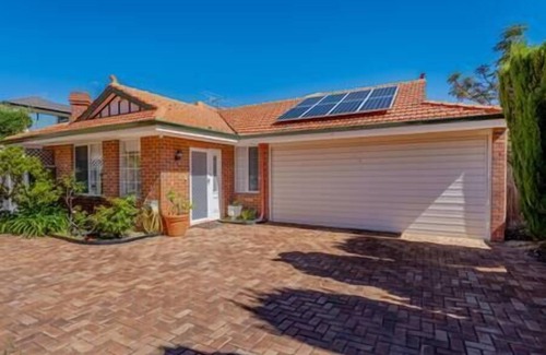 Claremont House | South Claremont Private Villa