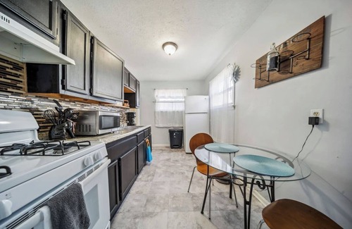 Cuyahoga County House | South Cleveland 2-bedroom near Maple Hts.