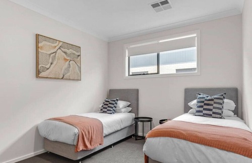 McCracken House | South Coast Escape - Luxury - Family Friendly