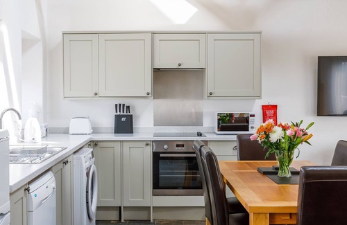 Staplefield Cottage | South Cottage in rural countryside