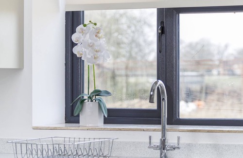 Staplefield Cottage | South Cottage in rural countryside