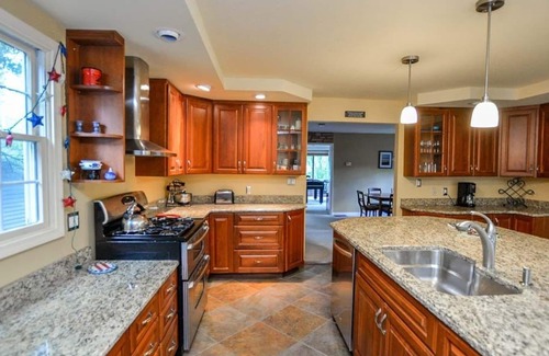 Conesus House | South Cove Sanctuary: Conesus Lake Fun - Near Letchworth State Park!
