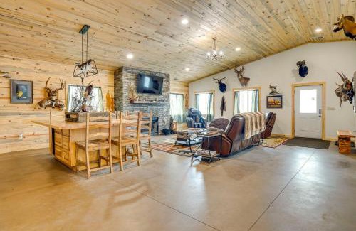 Fedora House | South Dakota Nature Getaway with Hot Tub