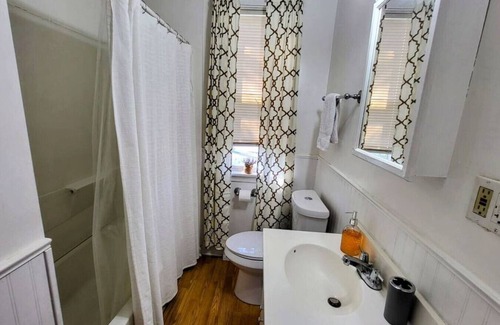 Cleveland Heights Apartment | South Euclid 2 bed apartment