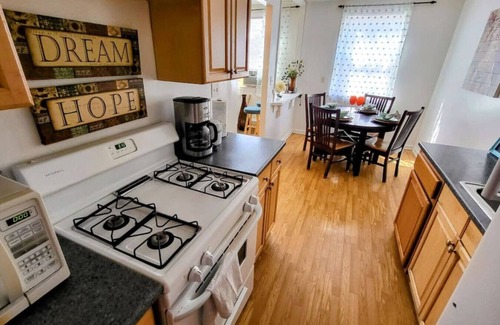 Cleveland Heights Apartment | South Euclid 2 bed apartment