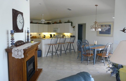 White Marsh Villa | South Facing on the water, Watch the beautiful sunrises & stunning sunsets!