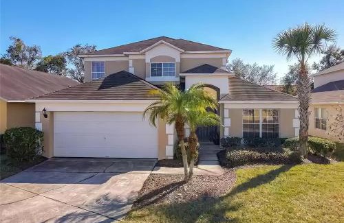Seasons House | South Facing Pool - Family Friendly - Nr Disney