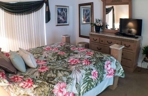 Haines City House | South Facing Pool Great For Families! 4 Bedroom Home by RedAwning