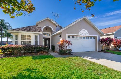 Seasons House | South Facing Pool with Stunning Lake View - Family Friendly Home - Nr Disney