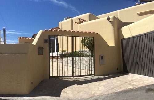La Parata Villa | South facing villa central location and sea views