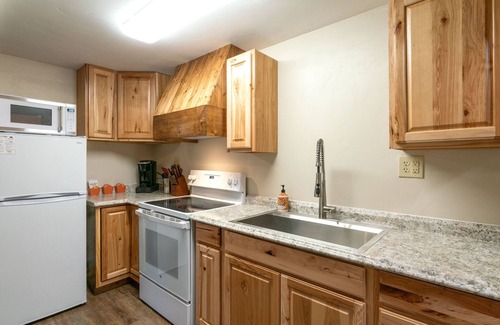 Columbia Falls Cabin | South Fork of Spotted Bear Retreat