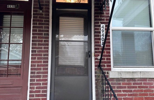 St. Louis Apartment | South Hampton Apartment w/Balcony by StayLage