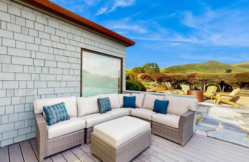 Bodega Bay House | South Harbor Serenity