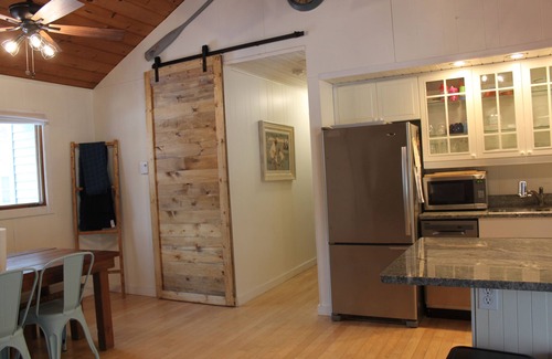 South Haven House | South Haven Dune Fun-Sleeps 12! Rents Year Round!-BlueShore Cottage & Guesthouse