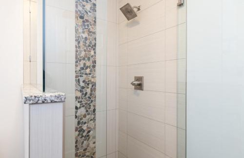 South Haven House | South Haven Great Lake Getaway - Centerally located to downtown South Haven and South Beach